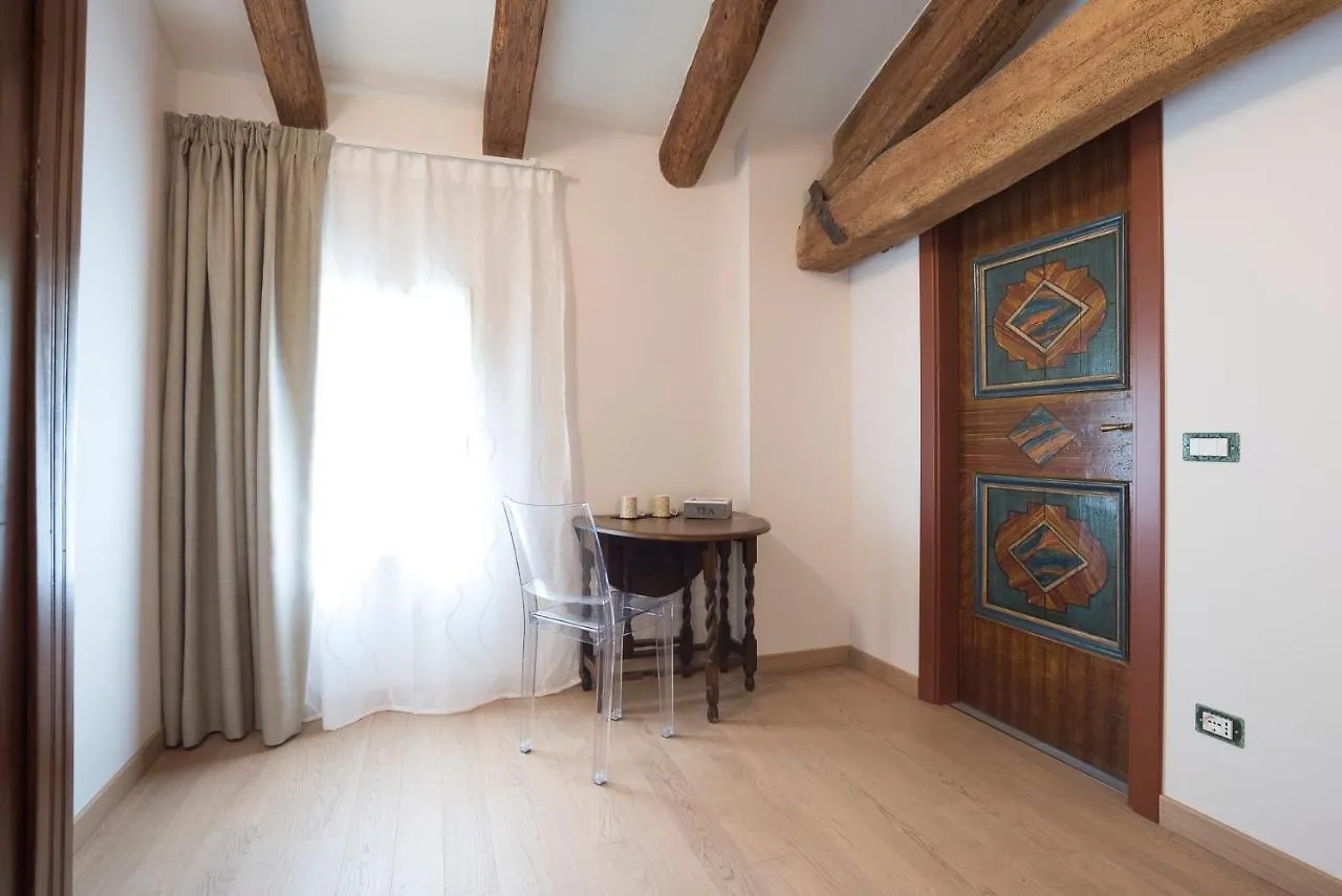 Relais Ca' Meridiana Quarto dʼAltino 0*,